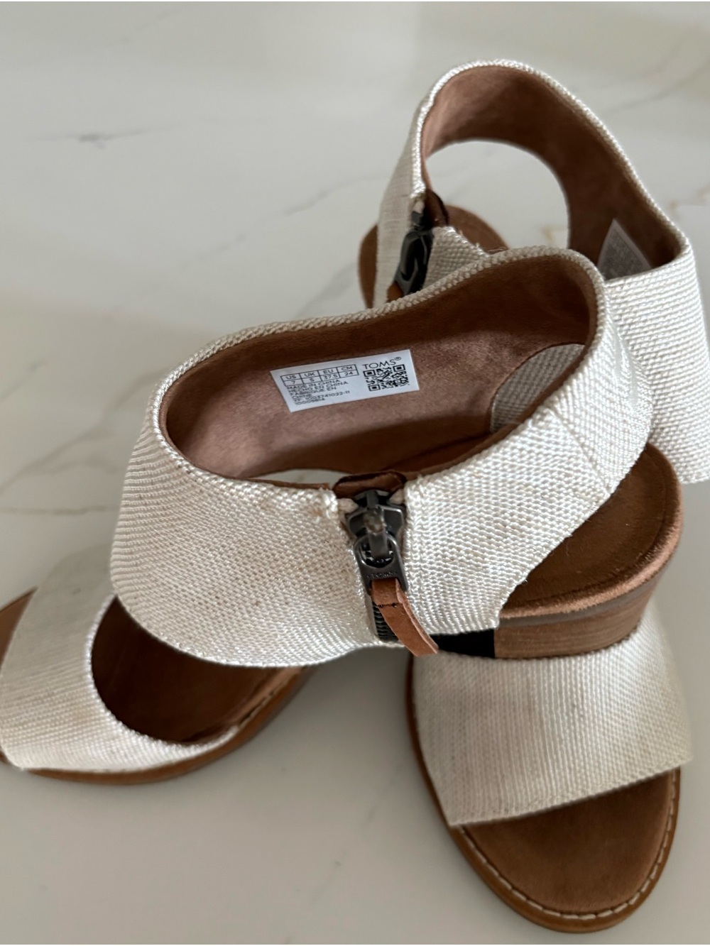 TOMS Majorca Cut Out Sandal Block Heel Natural Ivory Canvas Zip Side Size 7 - Picture 3 of 6